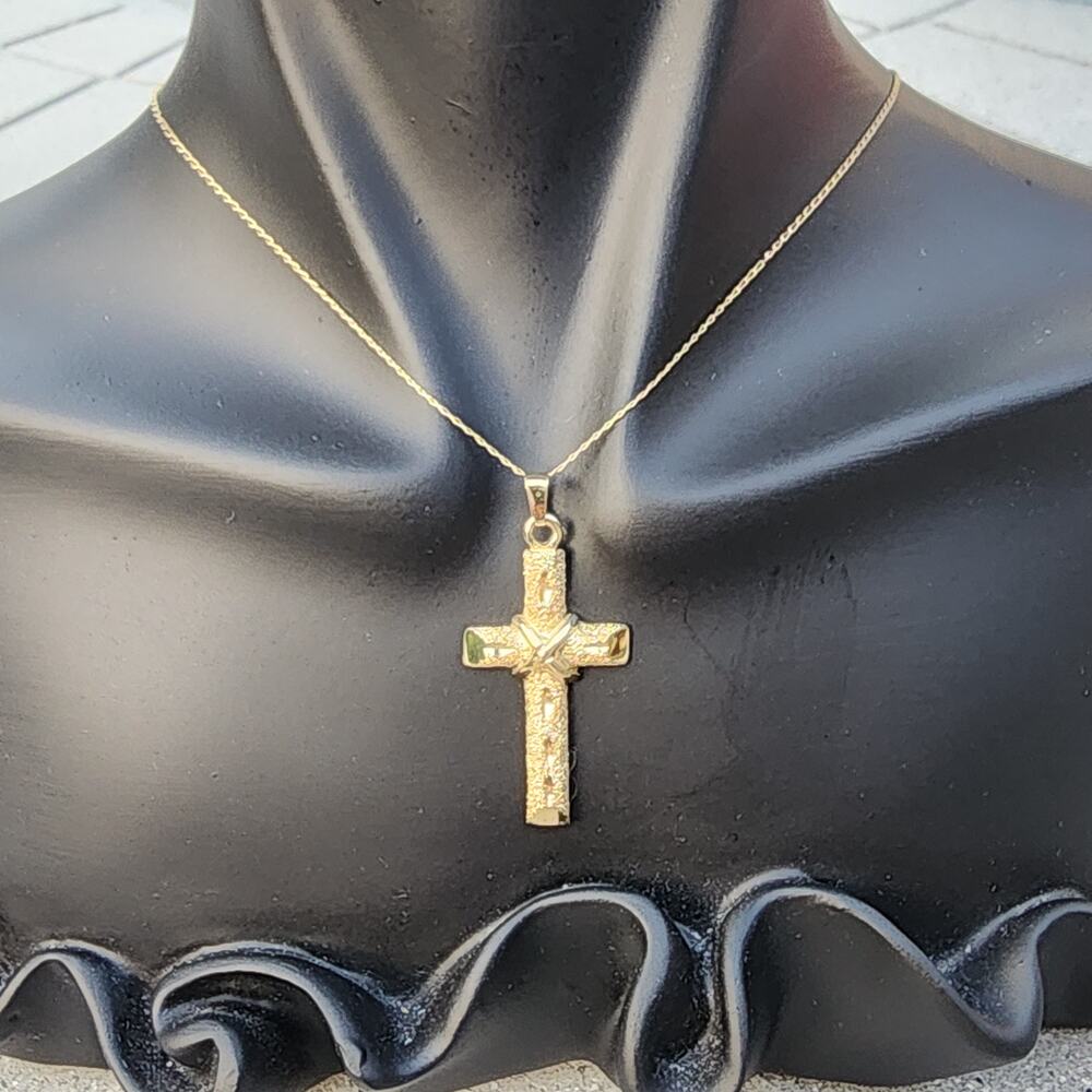 14K Yellow Gold Diamond Cut Cross Pendant Link Necklace
